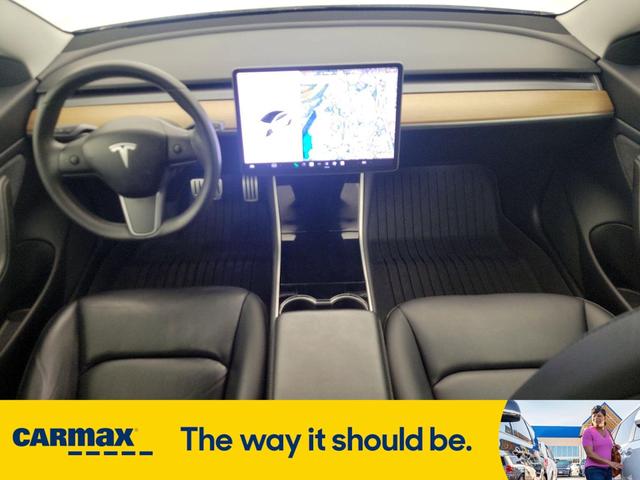 Photo of 2020 White Tesla Model 3
