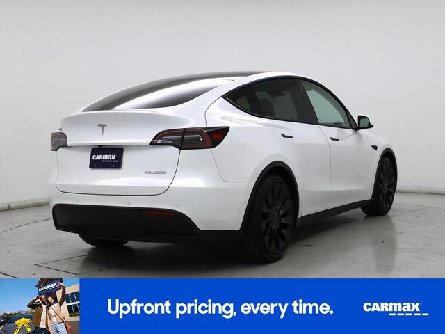 Photo of 2022 White Tesla Model Y