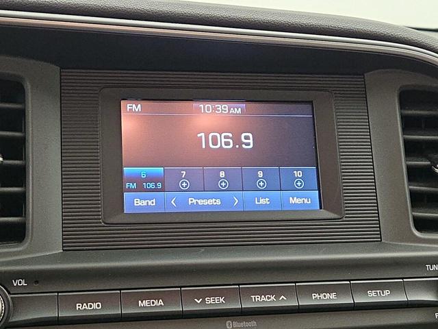 Photo of 2020 Blue Hyundai ELANTRA