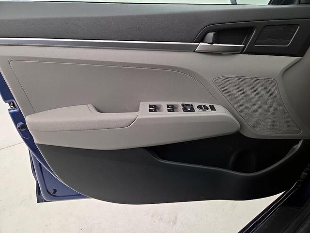 Photo of 2020 Blue Hyundai ELANTRA