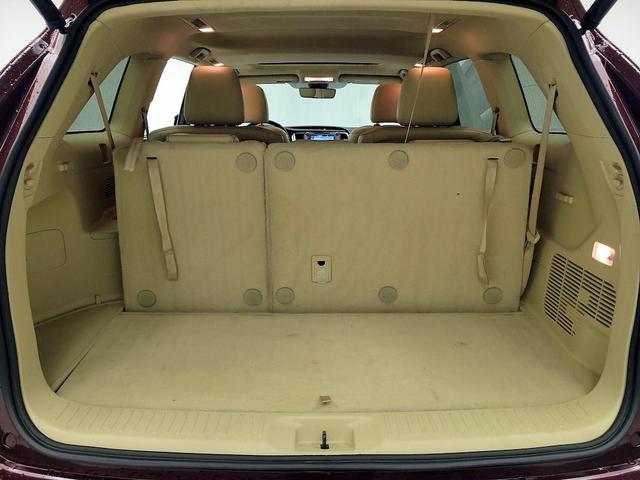 Photo of 2017 Burgundy Toyota Highlander