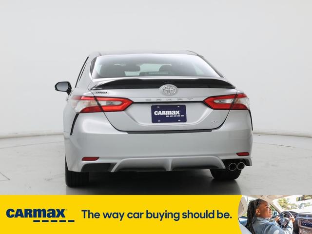 Photo of 2018 Gray Toyota Camry