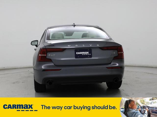 Photo of 2020 Gray Volvo S60