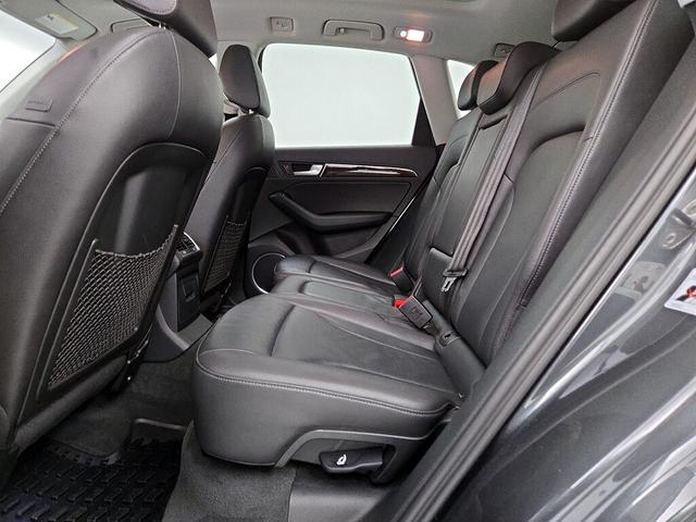 Photo of 2017 Gray Audi Q5