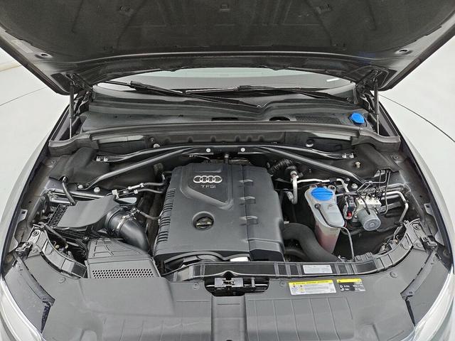 Photo of 2017 Gray Audi Q5