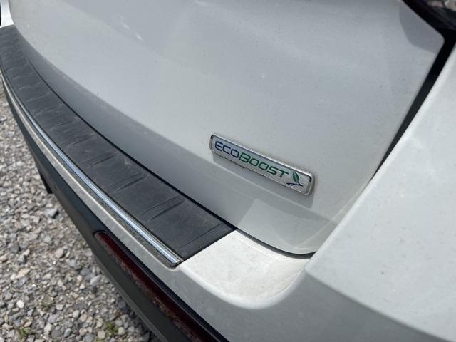 Photo of 2020 Star White Ford Explorer