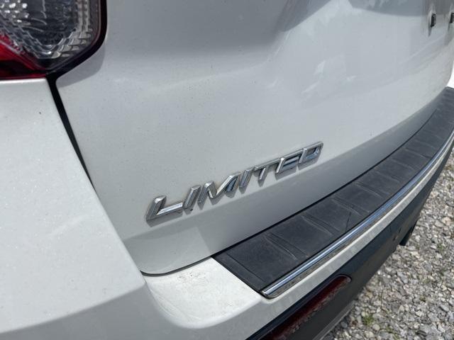 Photo of 2020 Star White Ford Explorer