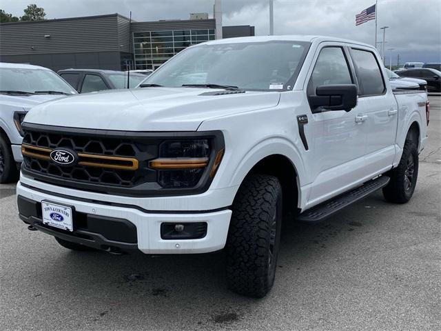 Photo of 2025 Oxford White Ford F-150