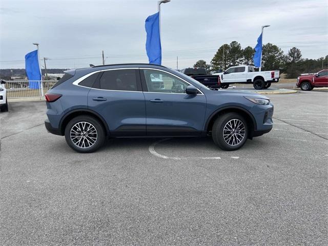 Photo of 2025 Vapor Blue Metallic Ford Escape