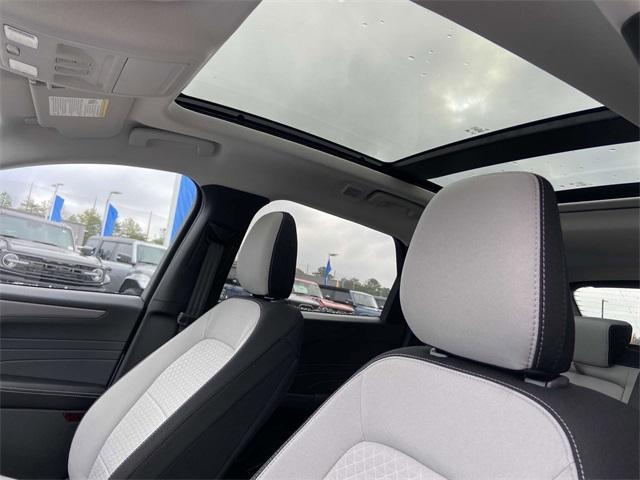 Photo of 2025 Space Silver Ford Escape