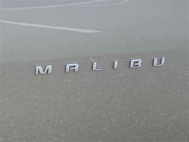 Photo of 2023 Mineral Gray Metallic Chevrolet Malibu