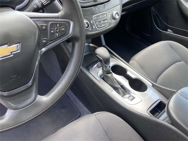 Photo of 2023 Mineral Gray Metallic Chevrolet Malibu
