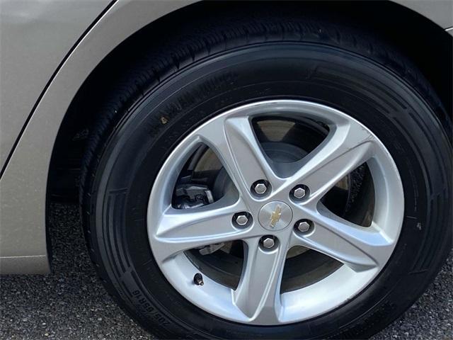 Photo of 2023 Mineral Gray Metallic Chevrolet Malibu