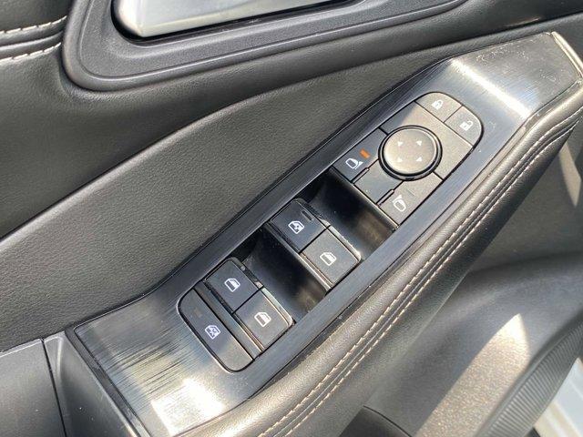 Photo of 2023 White Nissan Rogue
