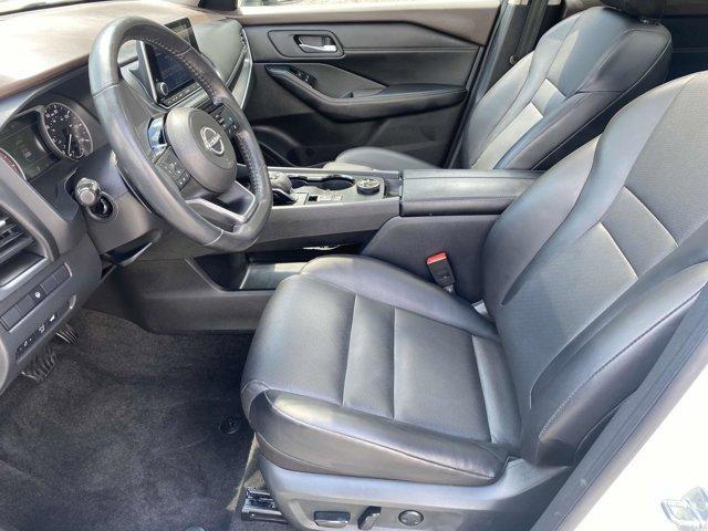 Photo of 2023 White Nissan Rogue