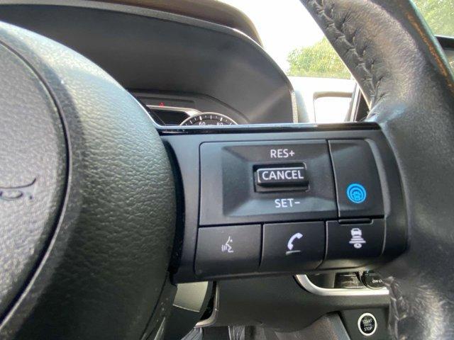 Photo of 2023 White Nissan Rogue