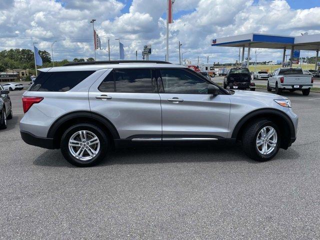 Photo of 2020 Iconic Silver Metallic Ford Explorer