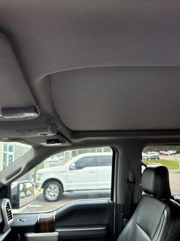 Photo of 2017 White Platinum Tri-Coat Metallic Ford F-150