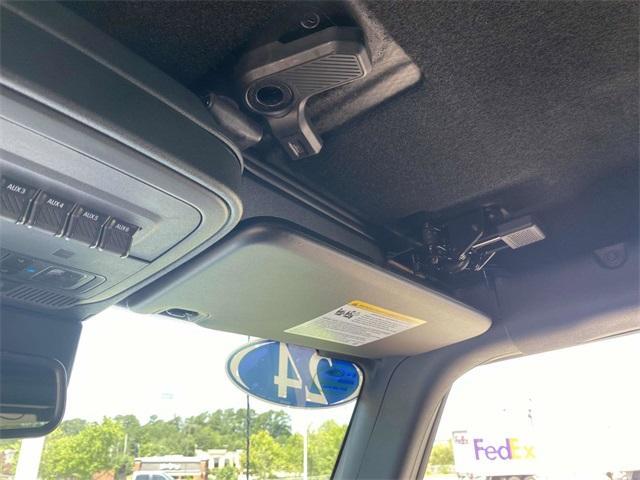 Photo of 2024 Azure Gray Metallic Ford Bronco
