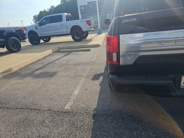Photo of 2018 Shadow Black Ford F-150