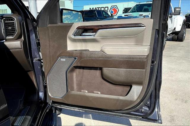 Photo of 2022 Titanium Rush Metallic GMC Sierra 1500