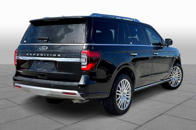 Photo of 2023 Agate Black Metallic Ford Expedition