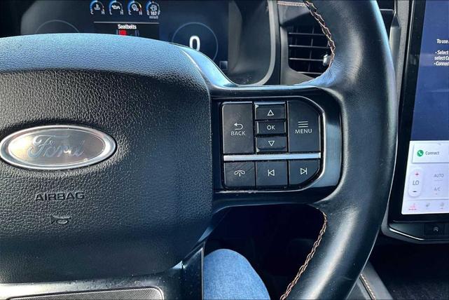 Photo of 2023 Agate Black Metallic Ford Expedition
