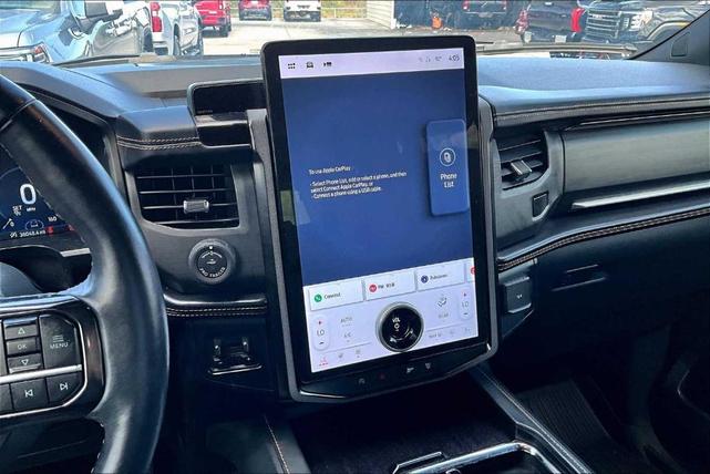 Photo of 2023 Agate Black Metallic Ford Expedition