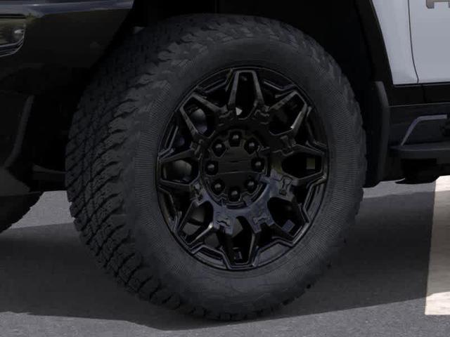 Photo of 2025 White GMC HUMMER EV SUV