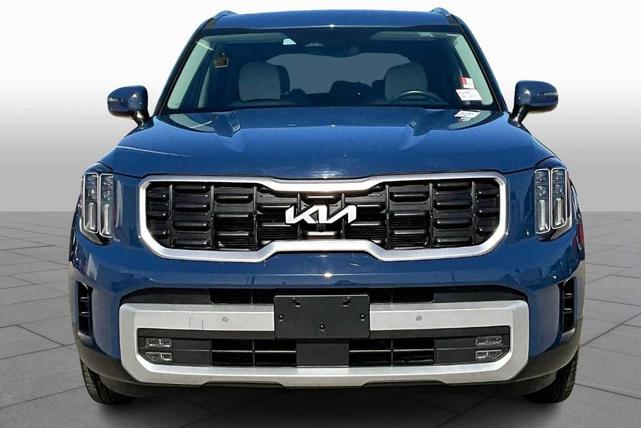 Photo of 2024 Midnight Black Kia Telluride