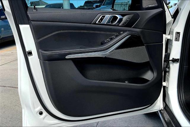 Photo of 2023 Alpine White BMW X5