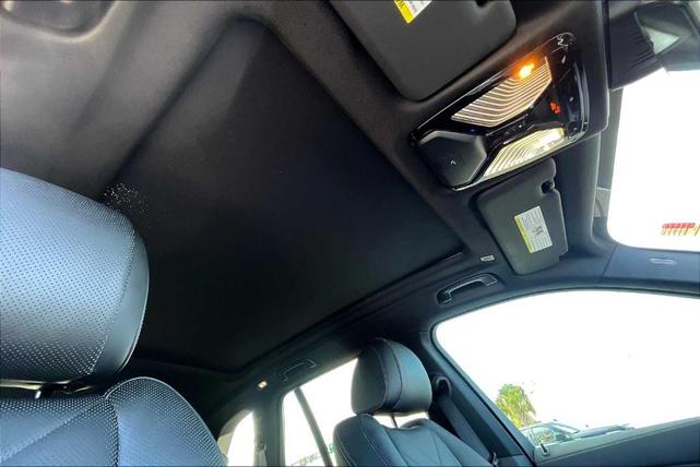 Photo of 2023 Alpine White BMW X5