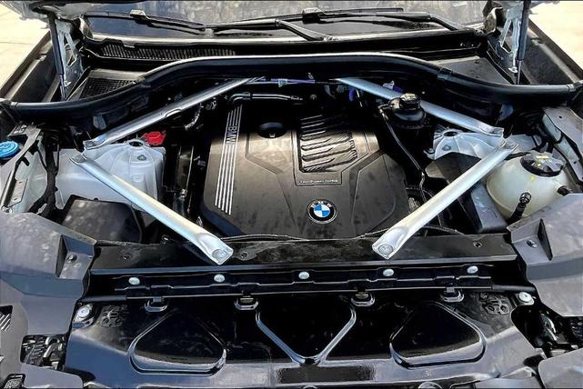 Photo of 2023 Alpine White BMW X5