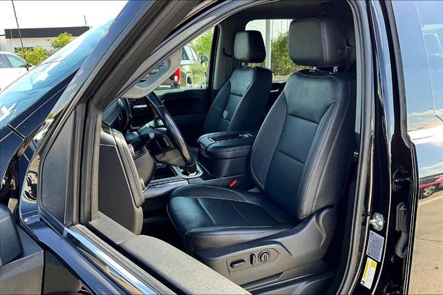 Photo of 2022 Mosaic Black Metallic Chevrolet Silverado 2500