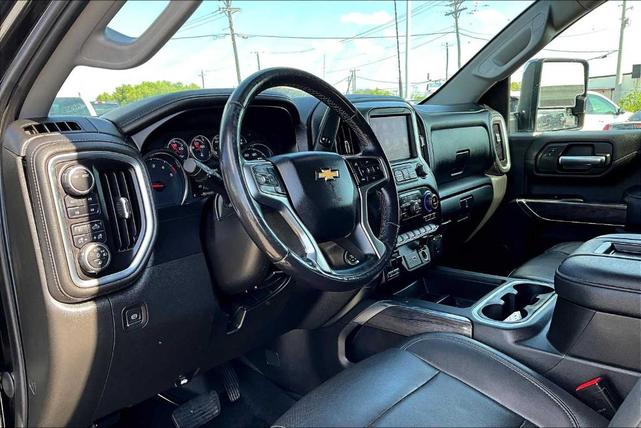 Photo of 2022 Mosaic Black Metallic Chevrolet Silverado 2500