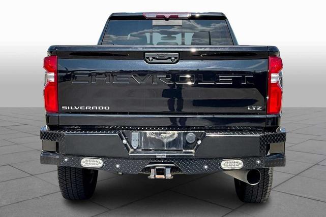 Photo of 2022 Mosaic Black Metallic Chevrolet Silverado 2500