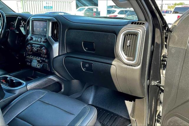 Photo of 2022 Mosaic Black Metallic Chevrolet Silverado 2500