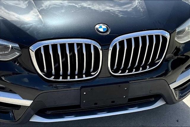 Photo of 2020 Black Sapphire Metallic BMW X3