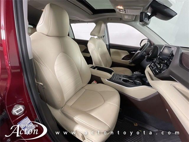Photo of 2022 Ruby Flare Pearl Toyota Highlander