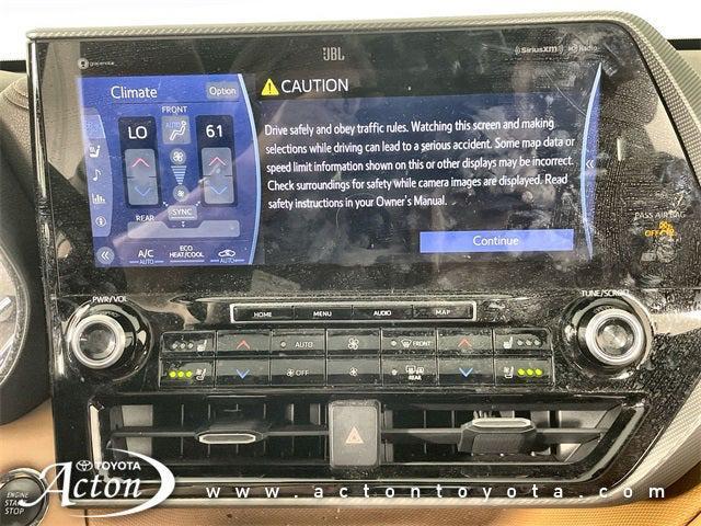 Photo of 2022 Wind Chill Pearl Toyota Highlander
