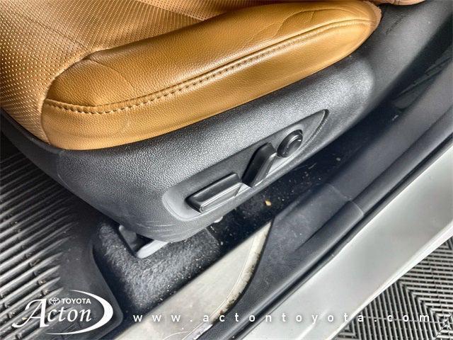 Photo of 2022 Wind Chill Pearl Toyota Highlander