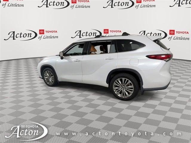 Photo of 2022 Wind Chill Pearl Toyota Highlander