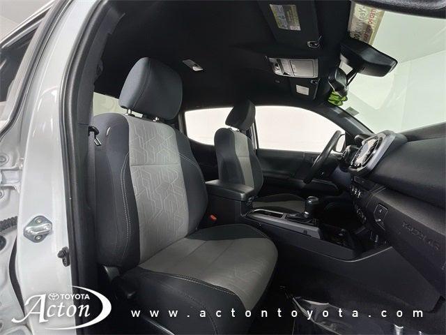 Photo of 2022 White Toyota Tacoma