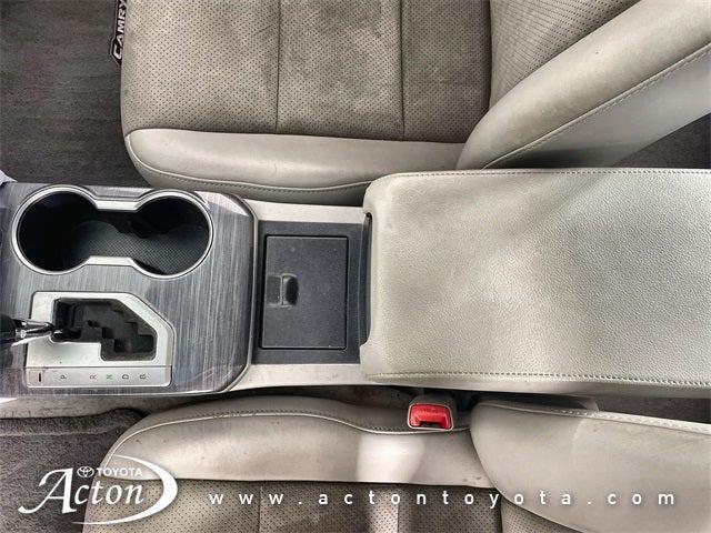 Photo of 2014 Classic Silver Metallic Toyota Camry Hybrid