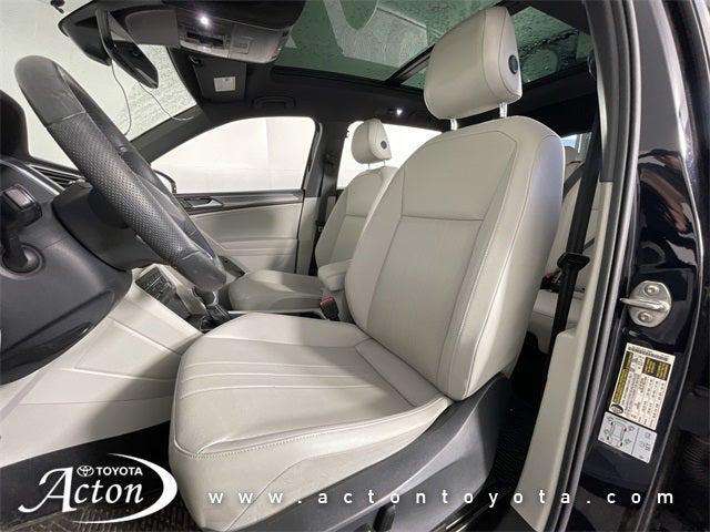 Photo of 2022 Deep Black Pearl Volkswagen Tiguan