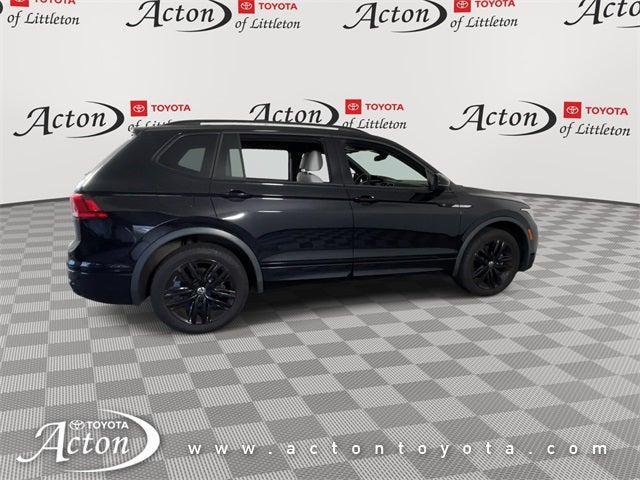 Photo of 2022 Deep Black Pearl Volkswagen Tiguan