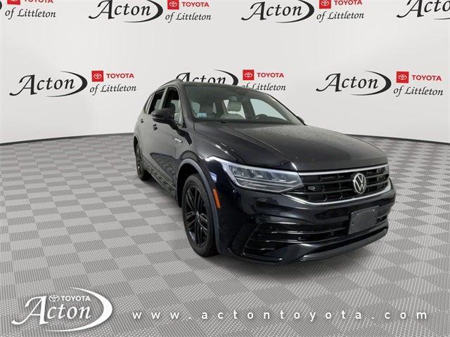 Photo of 2022 Deep Black Pearl Volkswagen Tiguan