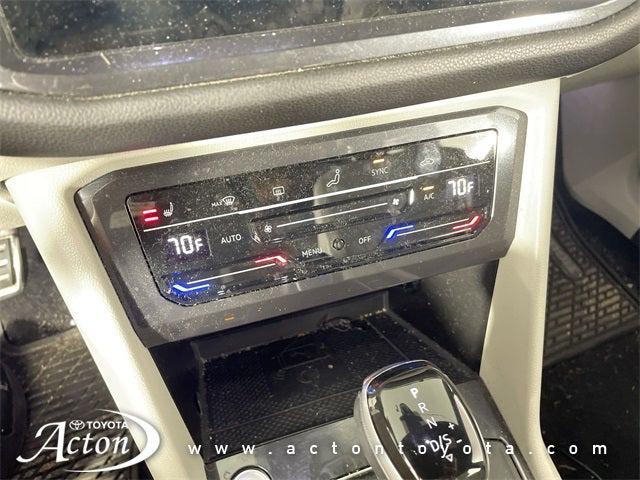 Photo of 2022 Deep Black Pearl Volkswagen Tiguan