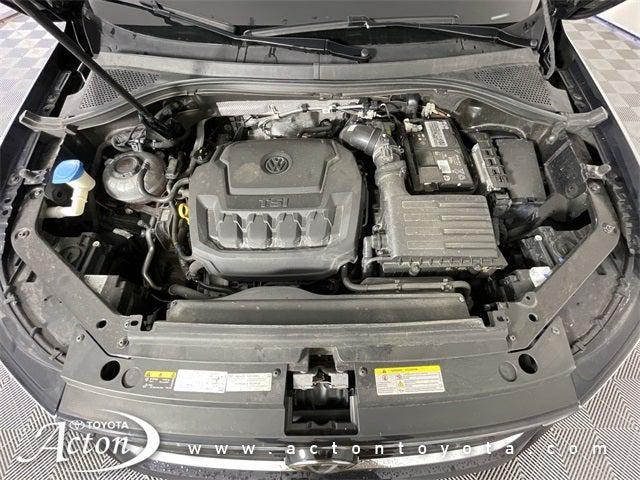Photo of 2022 Deep Black Pearl Volkswagen Tiguan