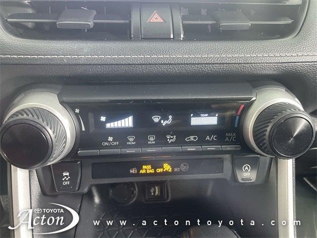 Photo of 2024 Ice Cap Toyota RAV4